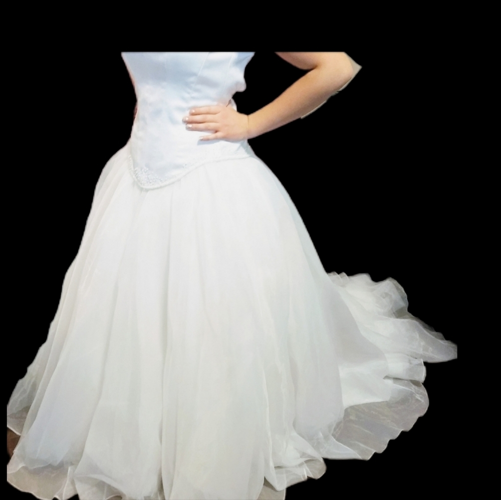 Wedding dress